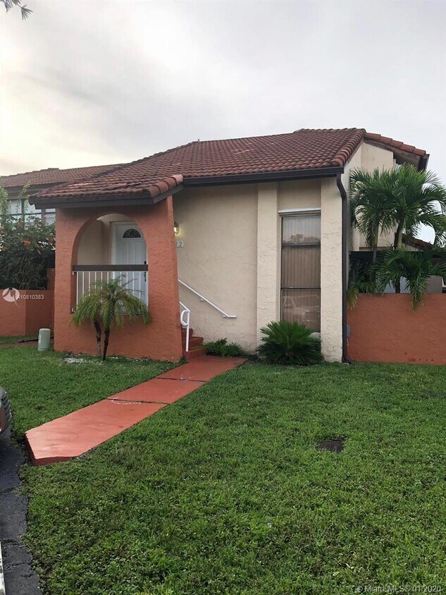 Primary Photo - 9901 NW 9th St Cir