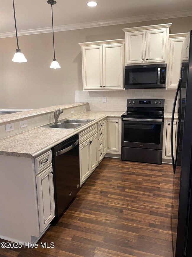 Building Photo - 1673 Cambria Dr