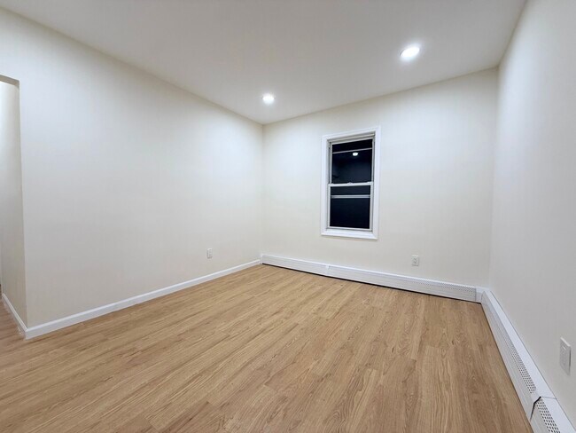 Foto del edificio - 356 Carnegie Pl