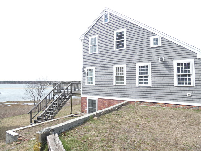 Foto del edificio - 17 Captain Nickerson Ln