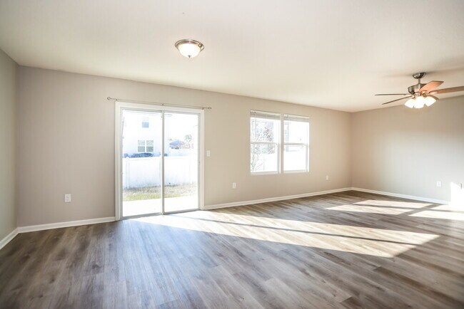 Foto del edificio - 2303 Pebble Point Dr