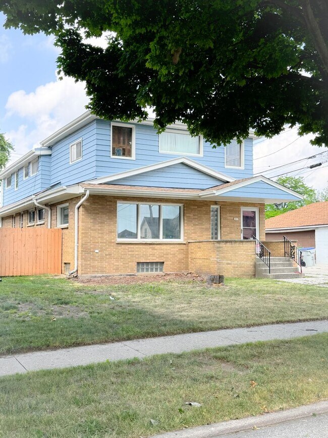Building Photo - 3957 N 62nd St