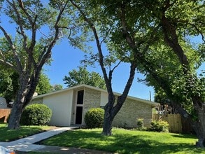 Building Photo - 3410 Columbia Cir