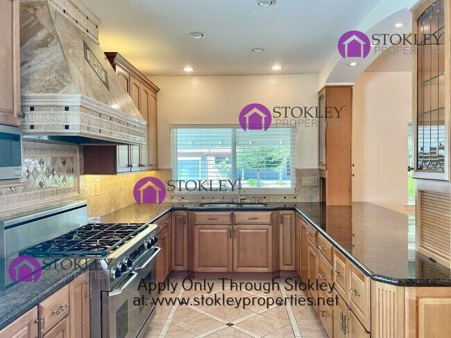 Foto del edificio - Stokley Properties Presents 74 Kings Oak P...