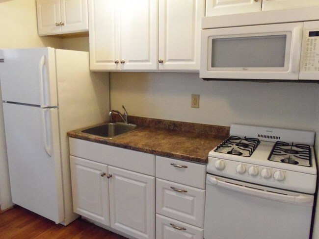 Building Photo - 1418 B Street, #1418
