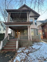 Building Photo - 792 Elm St