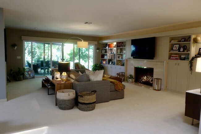 Building Photo - Coming Soon! Cozy home in South Pasadena.