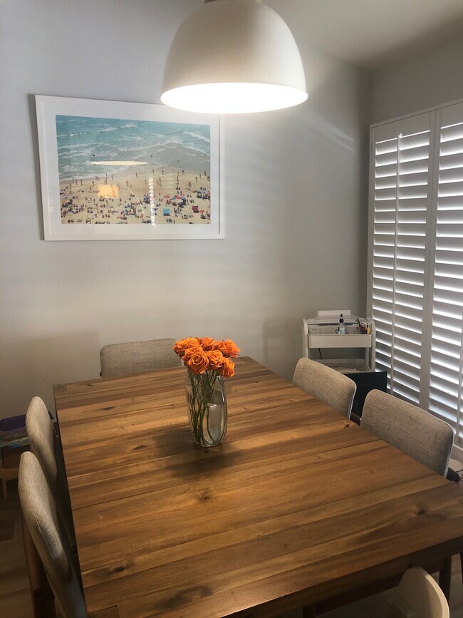 Foto del edificio - 17113 Palisades Cir