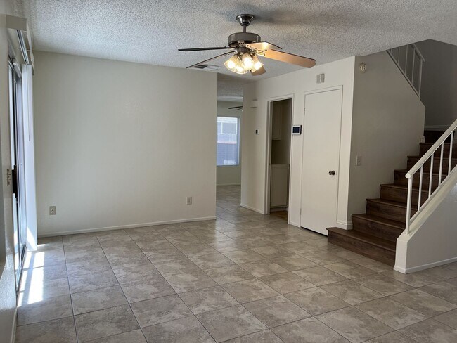 Foto del edificio - 4 bedroom, 2.5 bath home for rent