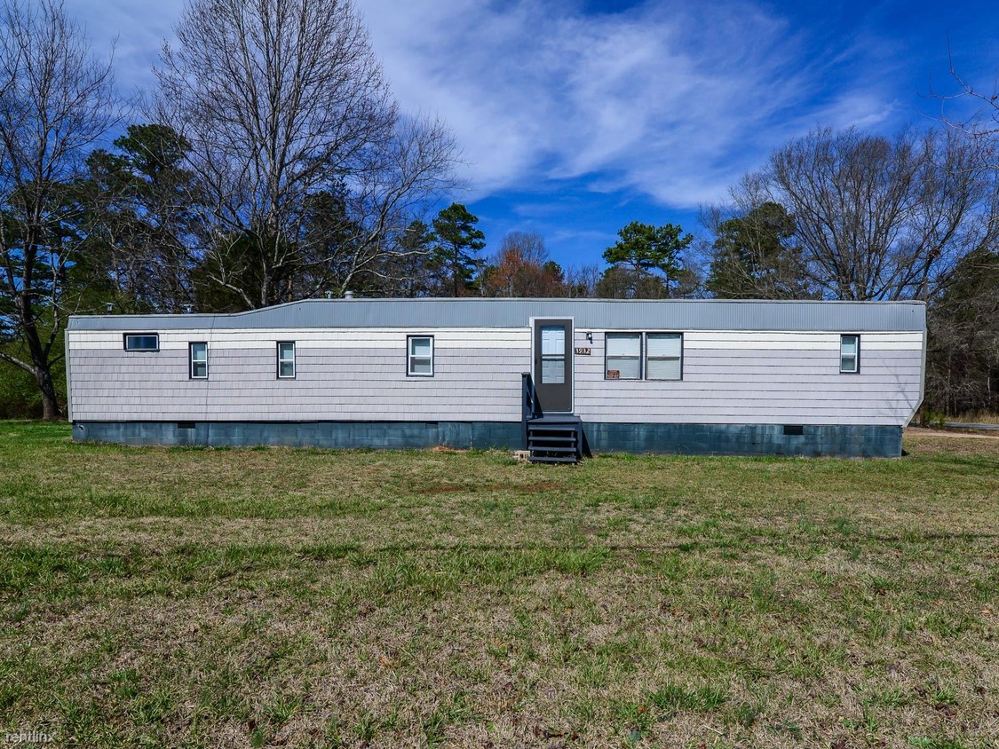 Primary Photo - 3932 Oakwood Cir