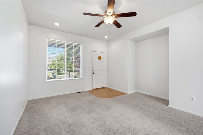 Building Photo - "Charming 3-Bedroom Home with 2.5 Baths on Kirk Street – 1744 sq ft of Comfort in Denver!"