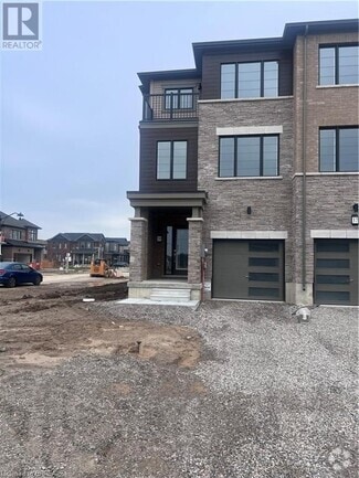 Building Photo - 39 Hine Rd