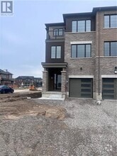 Building Photo - 39 Hine Rd