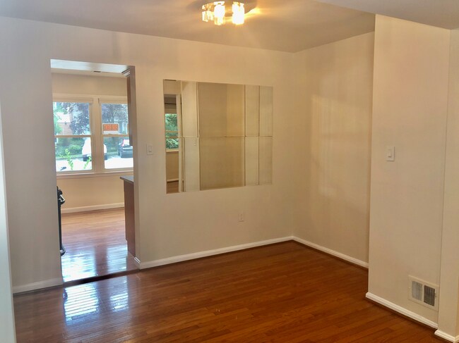Dining room - 9206 Sprucewood Rd