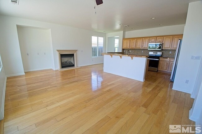 Building Photo - 1700 Autumn Valley Way