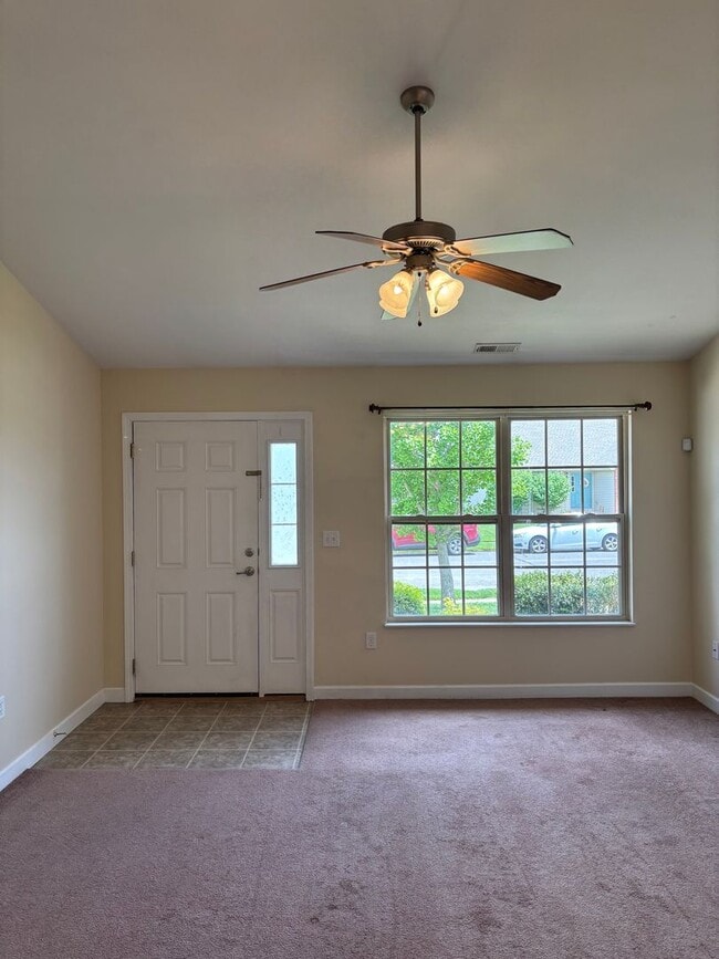 Building Photo - 2 Bed 1.5 Bath Duplex in Lebanon
