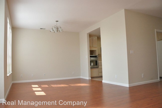 Foto del edificio - 721 32nd Ave