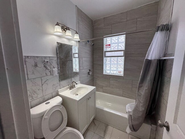 Foto del edificio - 3069 N 29th St