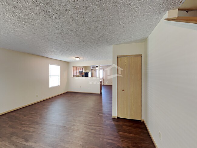 Building Photo - 7516 Hemrich Dr