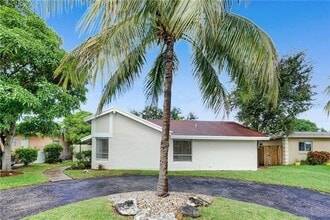 Building Photo - 20861 NW 9th Path