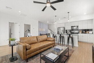 Building Photo - Pique Residences