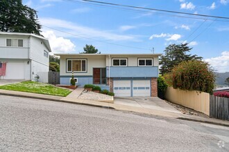 Building Photo - 1004 Zamora Dr