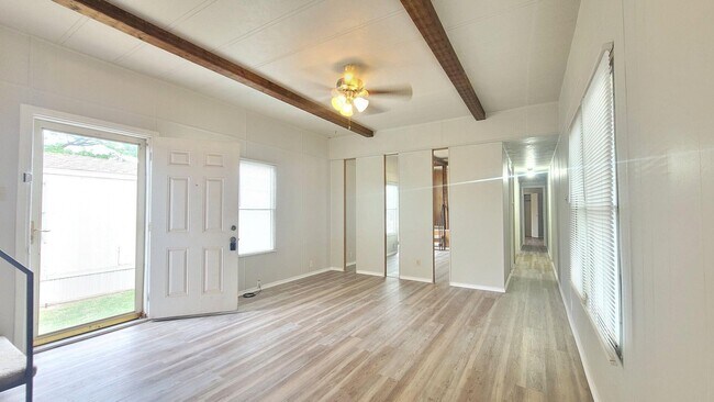 Foto del edificio - 6801 19th St