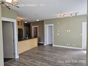 Building Photo - 33539 Holland Ave