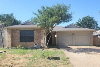 Building Photo - 117 Valley Spring Dr