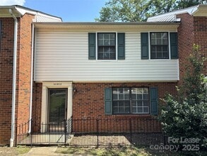 Building Photo - 10953 Park Rd
