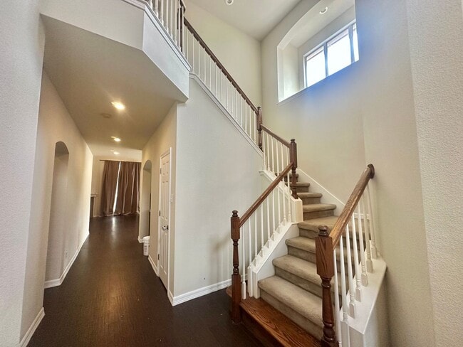Foto del edificio - 4 BED 3 BATH IN PFLUGERVILLE TX