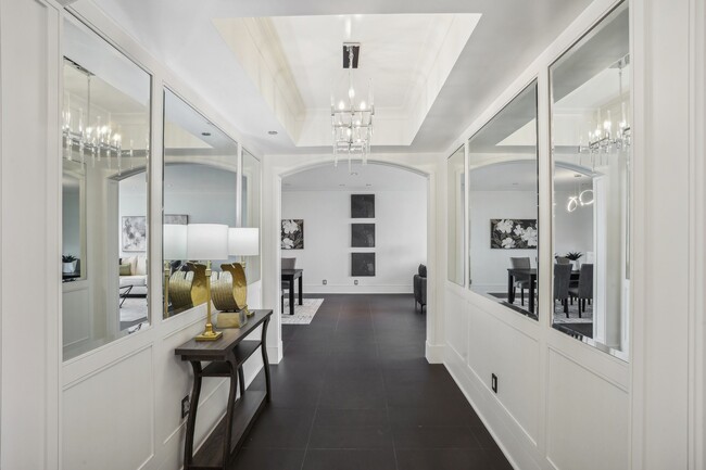 Foto del edificio - 121 N Post Oak Ln