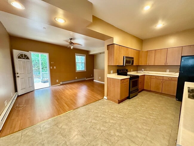 Photo - 2709 Josephine St Apartment