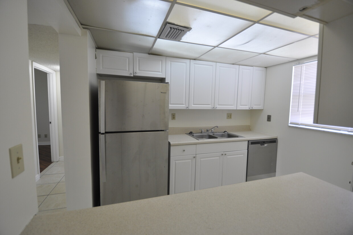 1950 N Congress Ave, West Palm Beach, FL 33401 Condo for Rent in West Palm Beach, FL