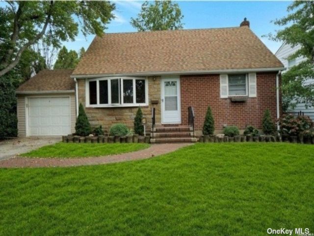 Primary Photo - 10 Lewis Ln