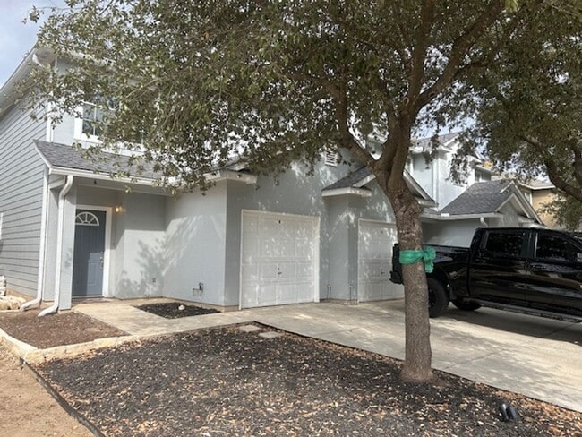 Photo - 7811 Kingsbury Wood Apartment