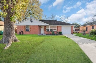 Building Photo - 6014 Belarbor St