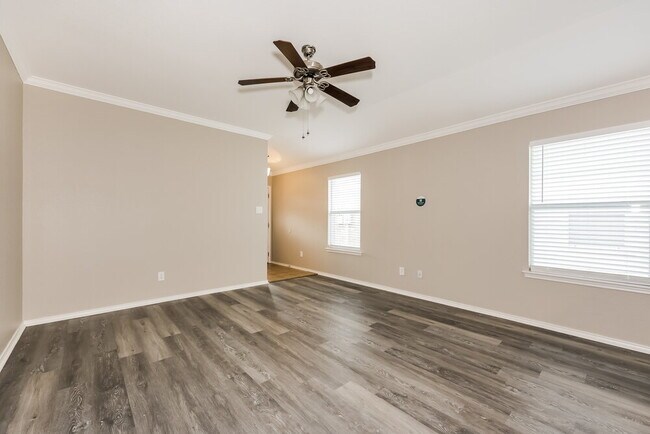 Foto del edificio - 2105 Charmion Ln