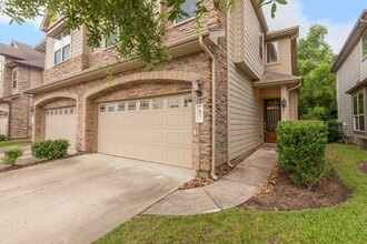 Building Photo - 87 Aventura Pl