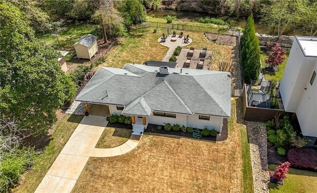 Building Photo - 4237 Rickenbacker Way NE
