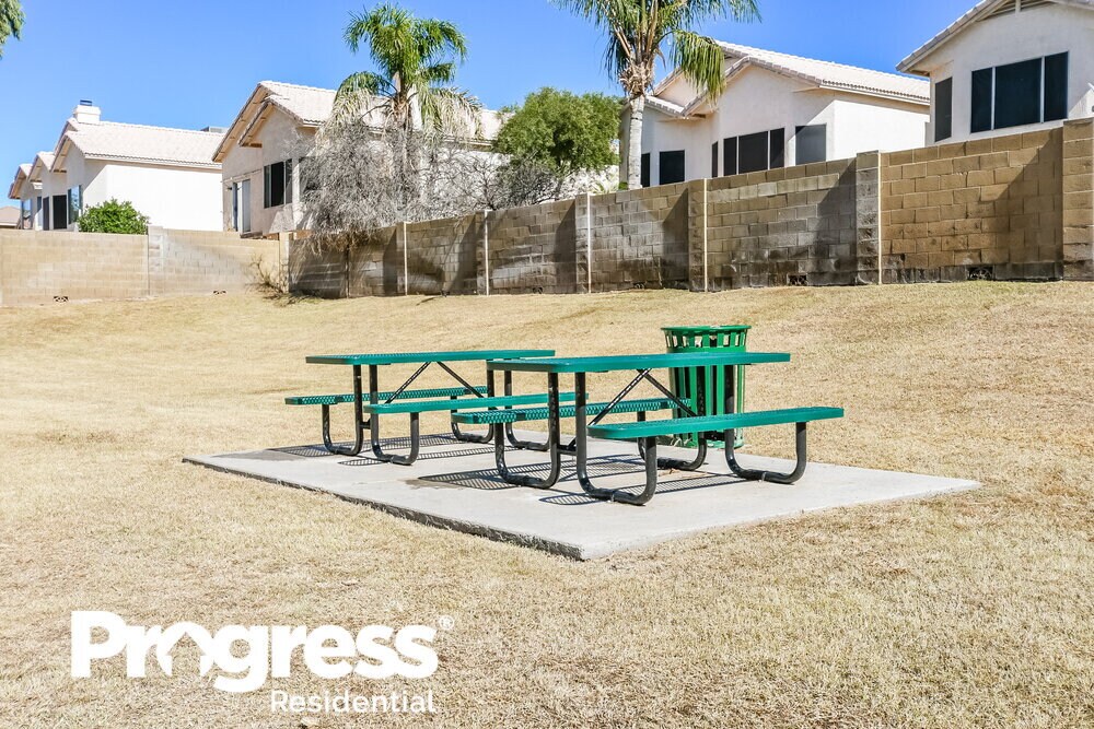 Foto del edificio - 19036 N 37th St