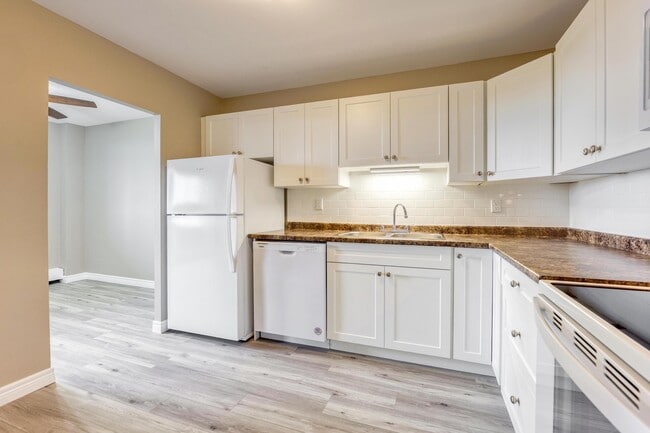 Building Photo - Trillium Village
