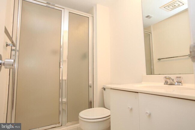 Building Photo - 1140 23rd St NW