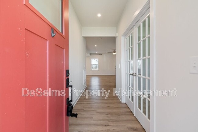 Building Photo - 3820 Pitchers Ln