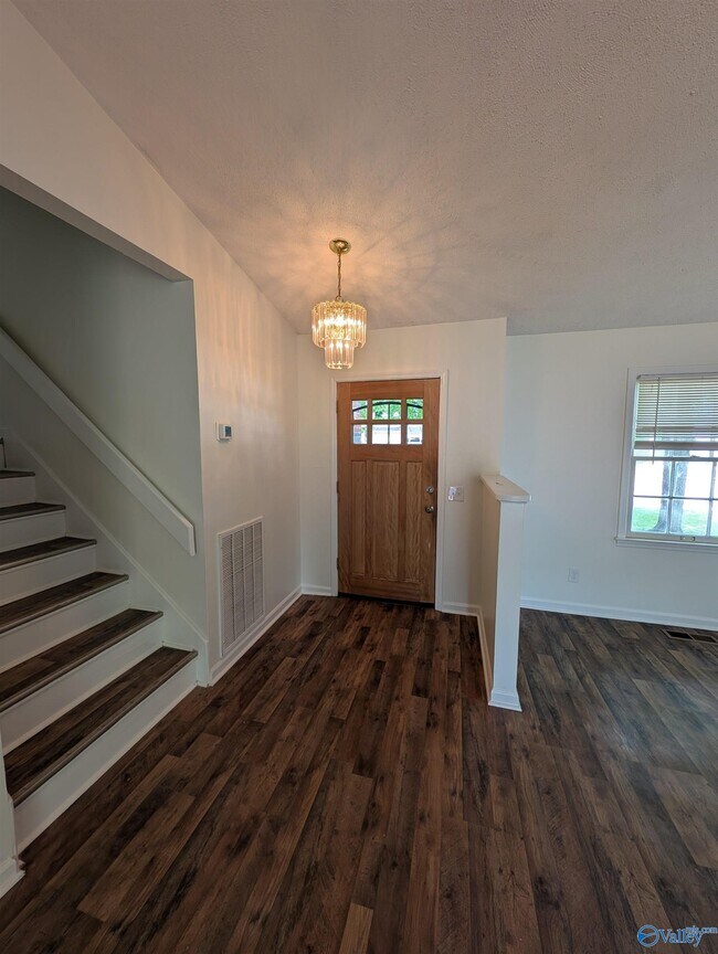Foto del edificio - 1060 Sandy Springs Rd NW