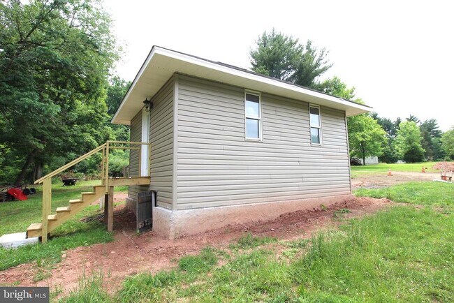 Building Photo - 1200 N Grange Ave
