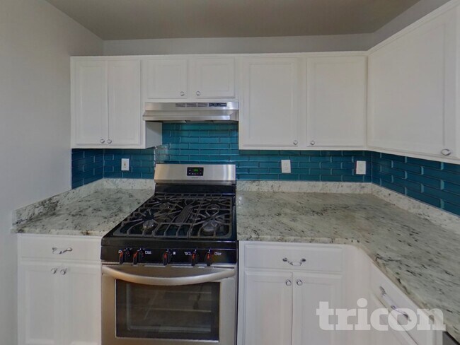 Foto del edificio - 7205 Brittany Way