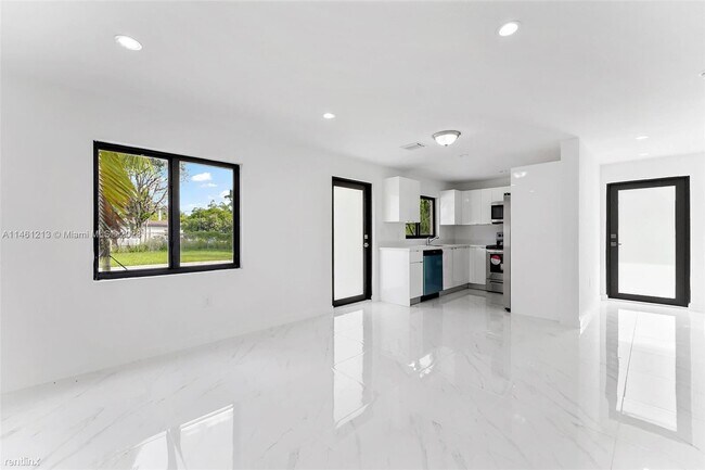 Foto del edificio - 3 br, 3 bath House - 11937 SW 217th St