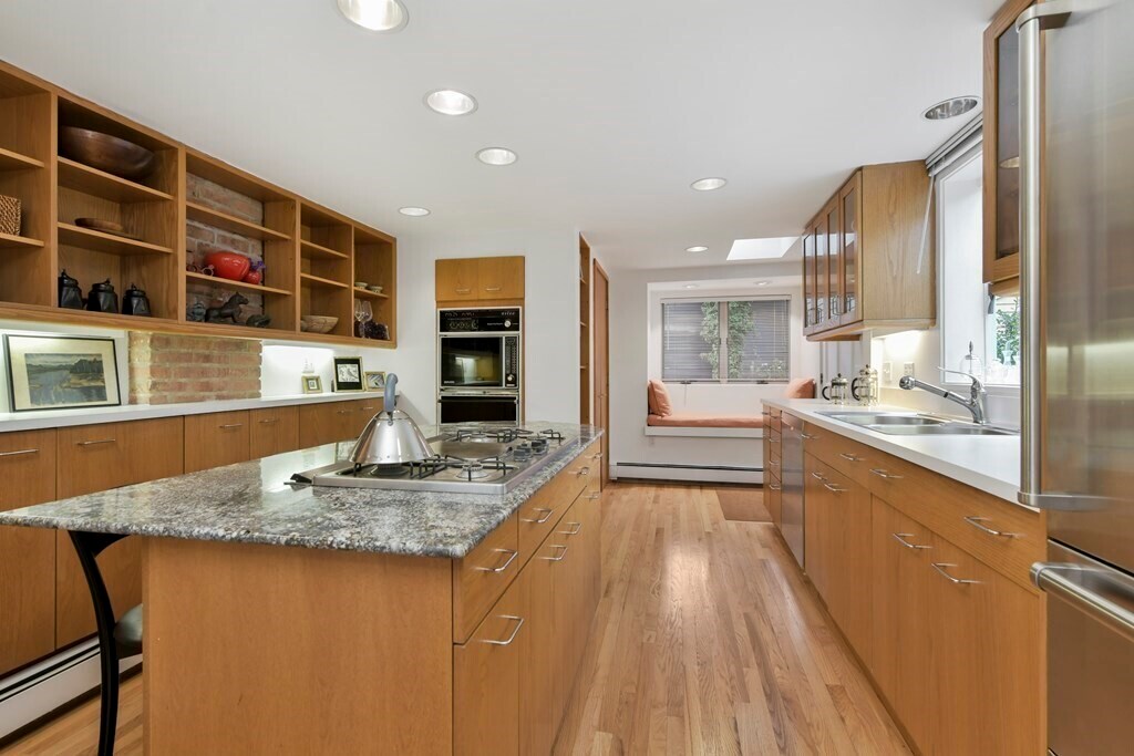 Foto principal - 579 Franklin St