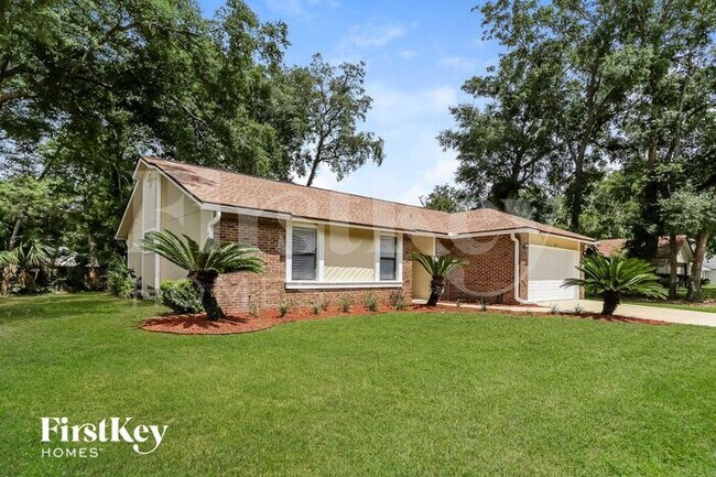 Building Photo - 1645 Ponderosa Pine Drive East